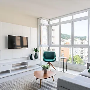  Apartamento Me2 Apto 2q Apartamento Novo, Moderno E Completo Em Localização Privilegiada Do Centro De Ca34